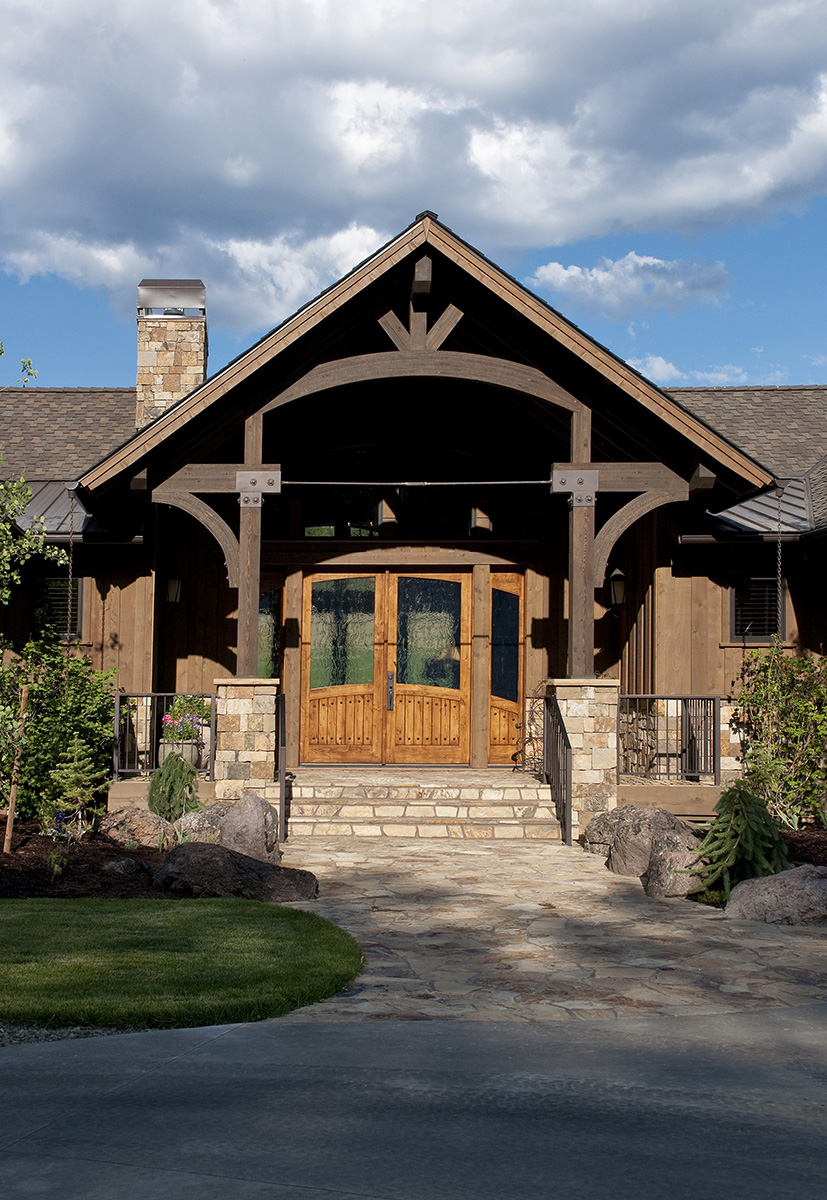 western-ranch-house-plans-equipped-with-luxurious-amenities-and-unique-floor-plans-these